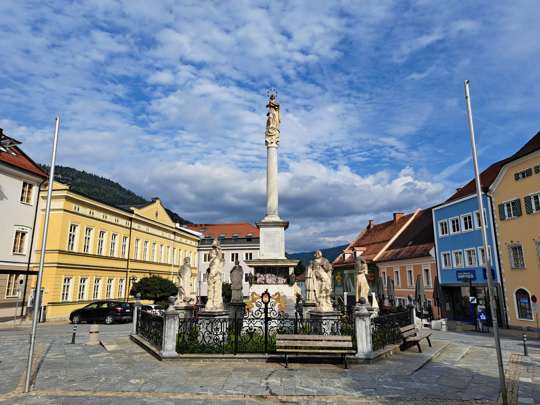 Kellerräumung in Keller räumen lassen in Hollabrunn: Lokale Anbieter im Überblick