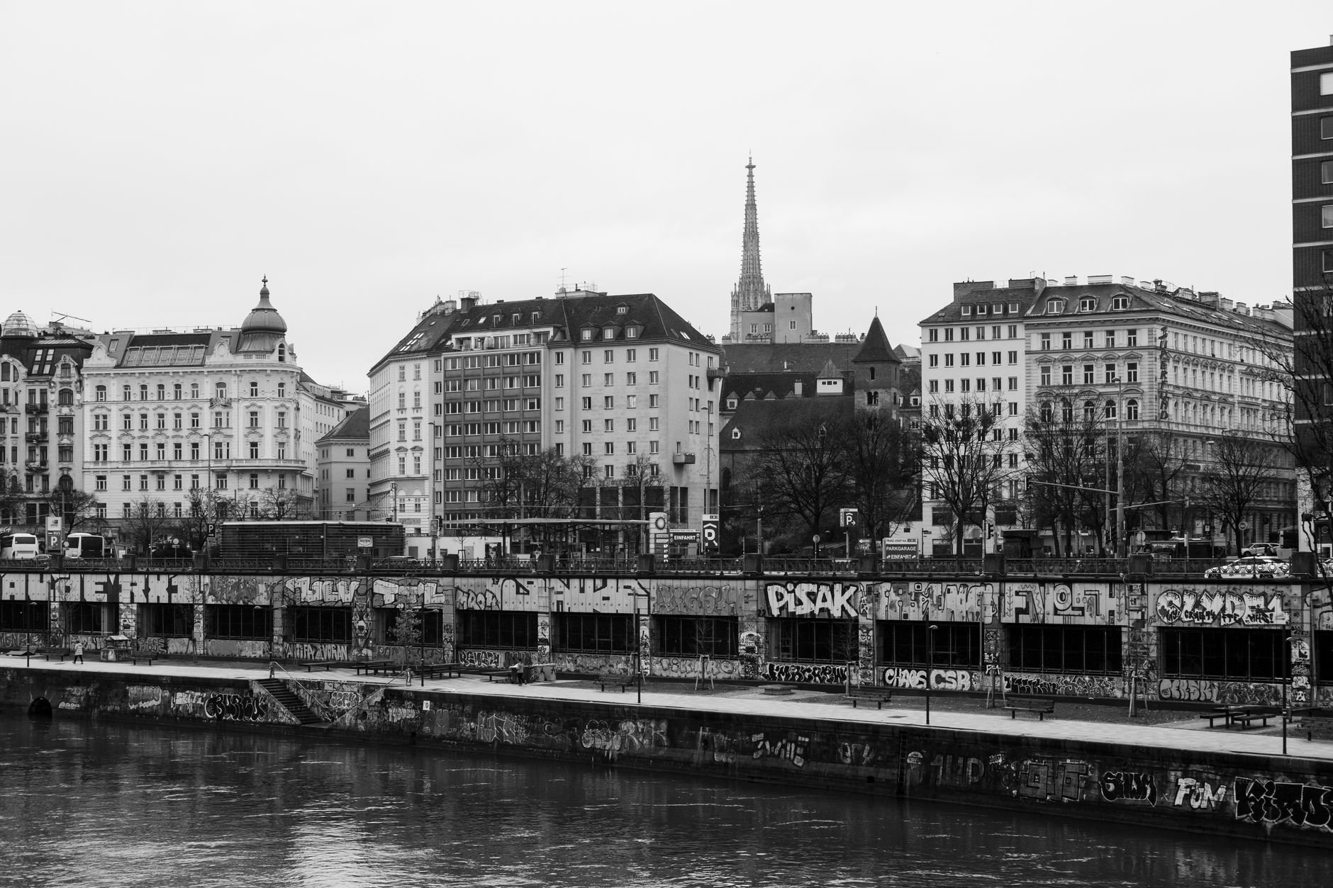 Kellerräumung und Räumungsservice in Baden bei Wien: Räumungsfirmen und Kontakt