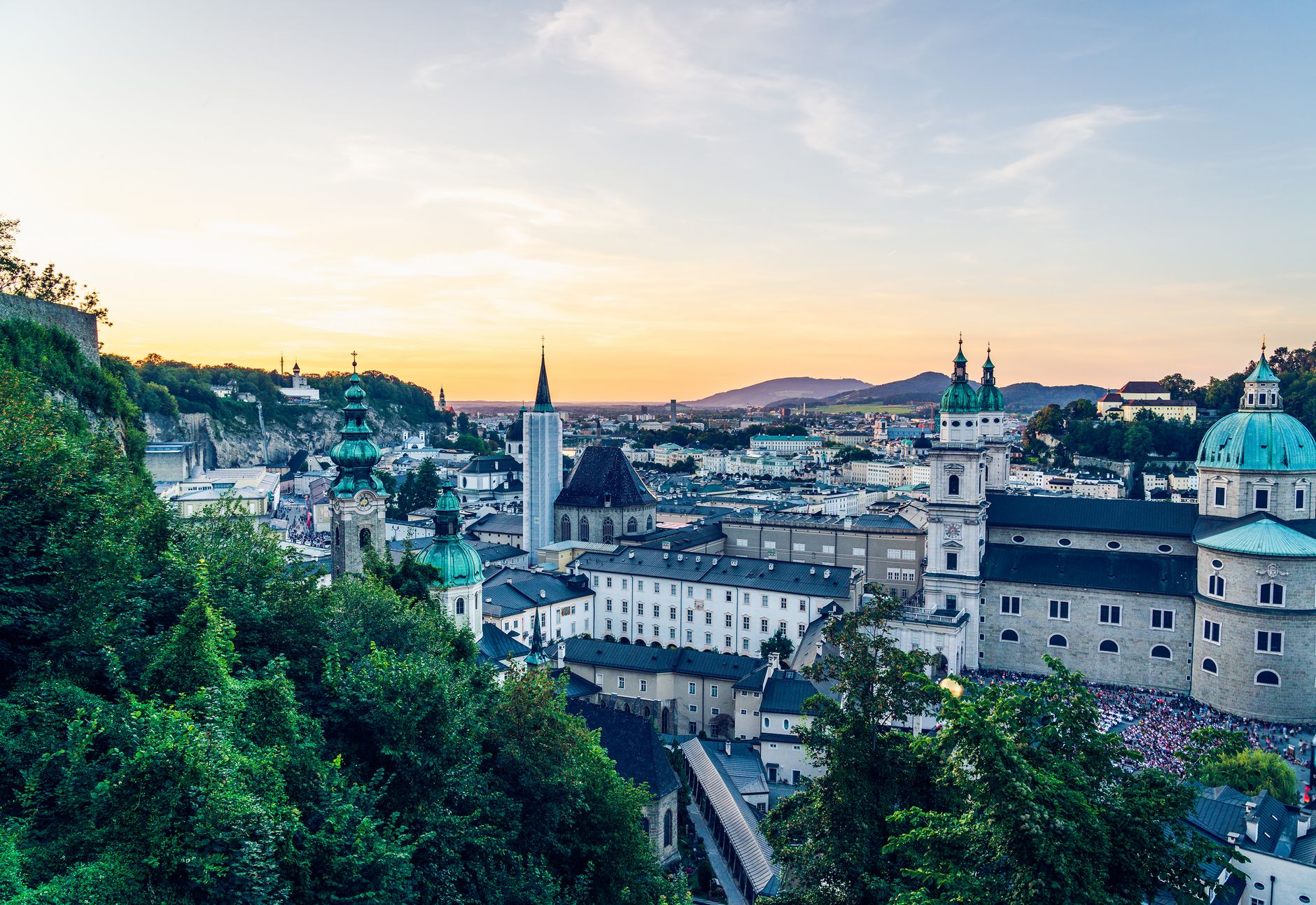 Kellerräumung und Räumungsservice in Hallein: Firmen, Kontakt und Leistungen