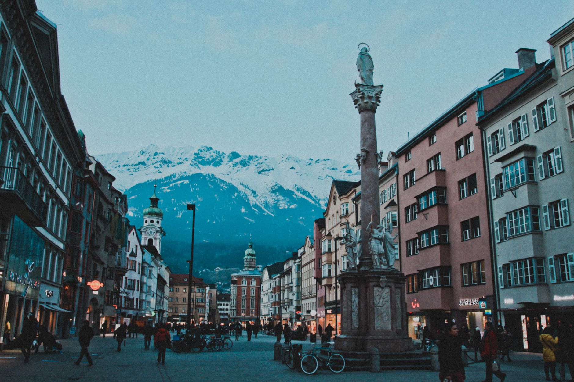 Kellerräumung und Räumungsservice in St. Johann in Tirol: Räumungsfirmen und Kontakt
